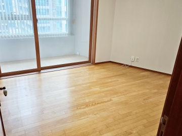 Hangangno 1(il)-ga Apartment (High-Rise)