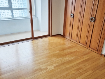 Hangangno 1(il)-ga Apartment (High-Rise)