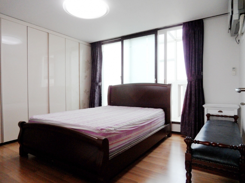 Nonhyeon-dong Apartment For Rent