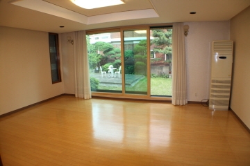 Yeonhui-dong Single House