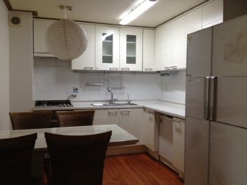 Changseong-dong Villa For Rent