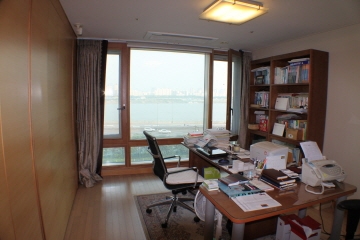 Hannam-dong Efficency Apartment