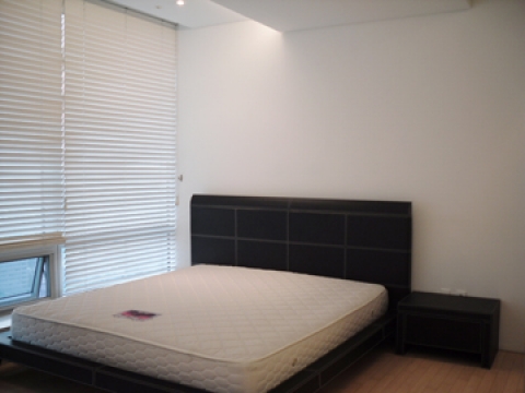 Yeouido-dong Apartment (High-Rise)