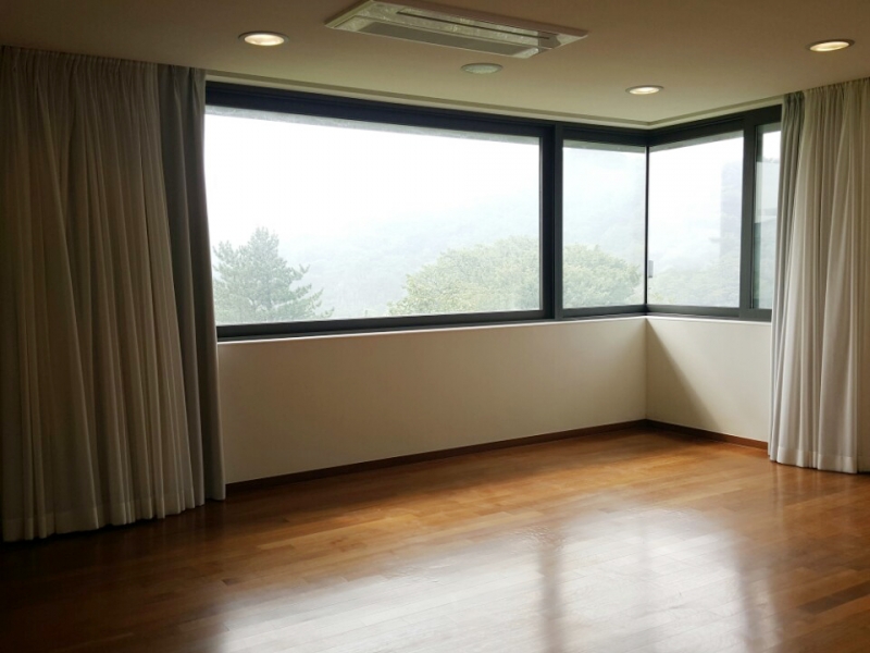 Seongbuk-dong Single House For Rent