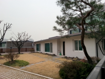 Bangbae-dong Villa
