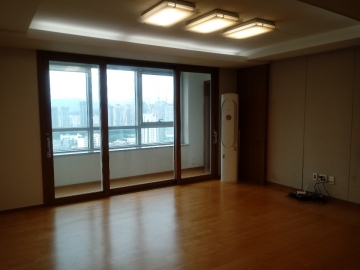 Hangangno 1(il)-ga Apartment (High-Rise)