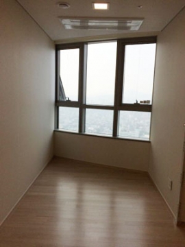 Hangangno 2(i)-ga Apartment (High-Rise)