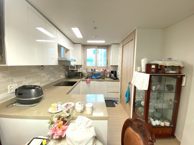 Yeomni-dong Apartment For Rent