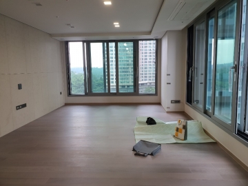 Hangangno 3(sam)-ga Apartment (High-Rise)