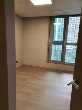 Hangangno 3(sam)-ga Apartment (High-Rise)