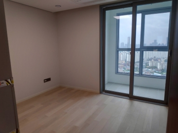 Hangangno 3(sam)-ga Apartment (High-Rise)