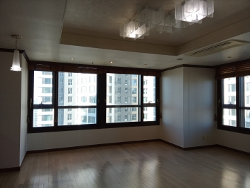 Hangangno 3(sam)-ga Apartment (High-Rise)