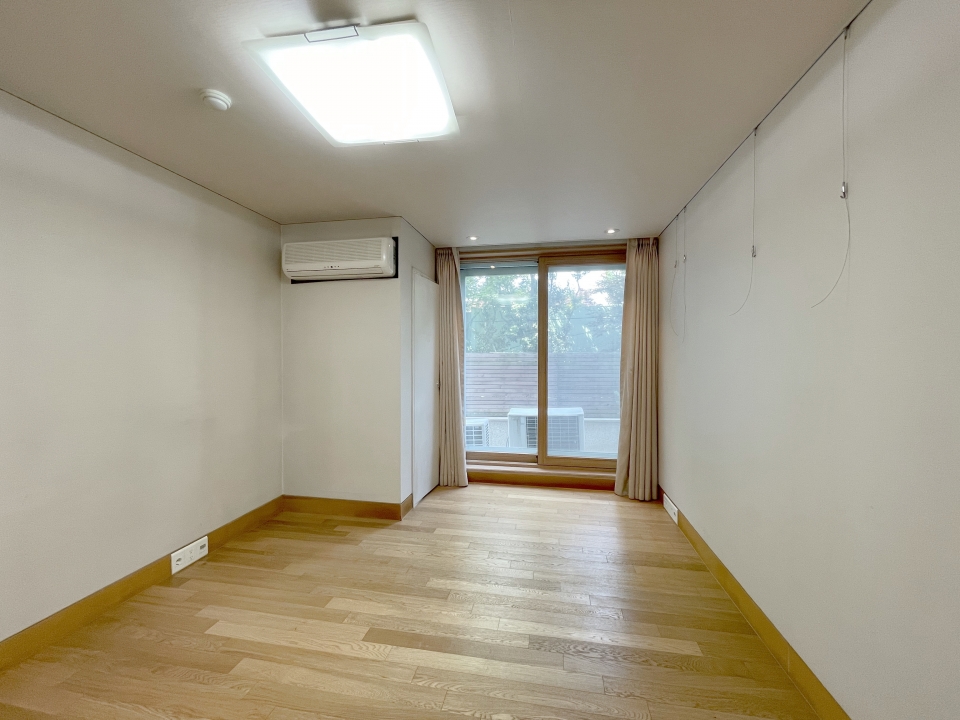 Yeoksam-dong Villa For Rent