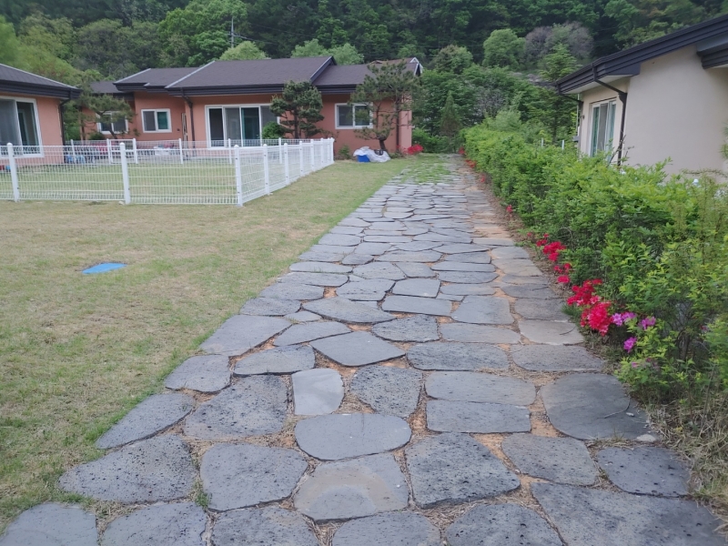 Gogi-dong Single House For JeonSe, Rent