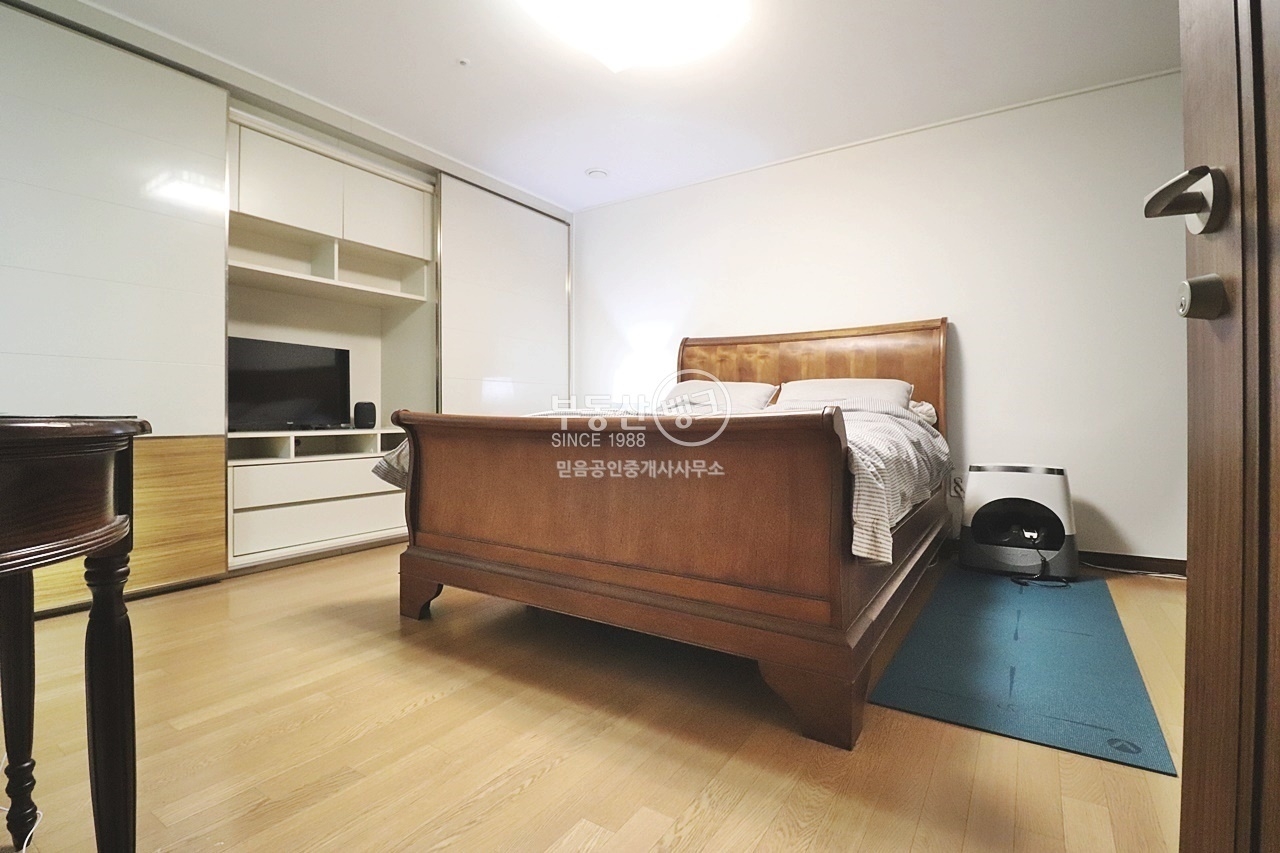 Heukseok-dong Apartment For Rent