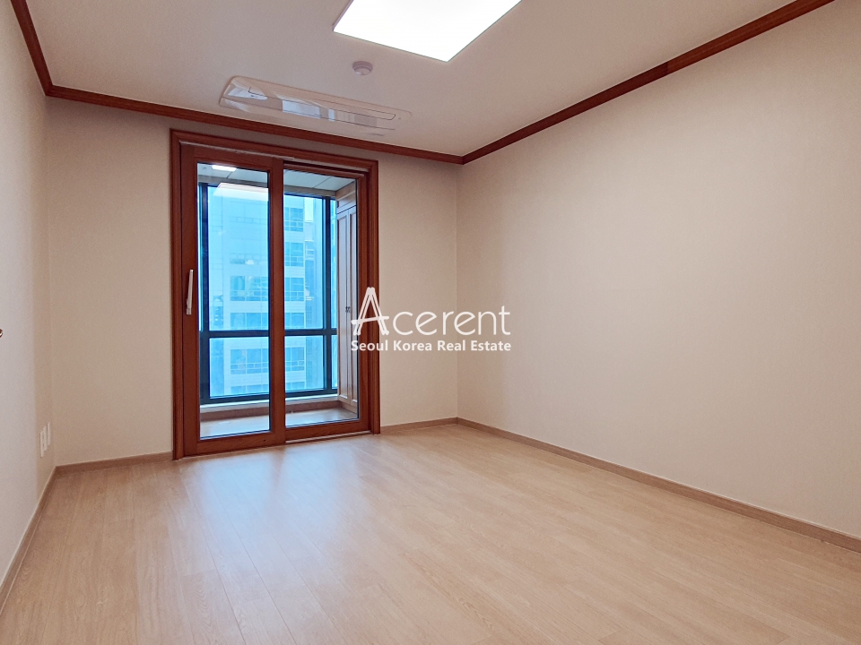 Seocho-dong Apartment For Rent