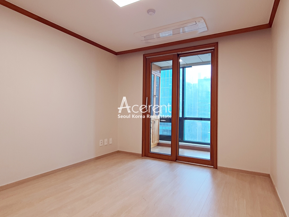 Seocho-dong Apartment For Rent