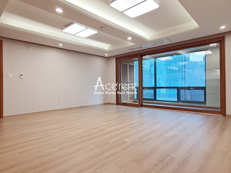 Seocho-dong Apartment For Rent