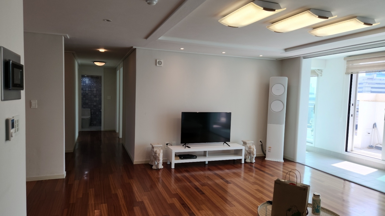 Samseong-dong Apartment For Rent