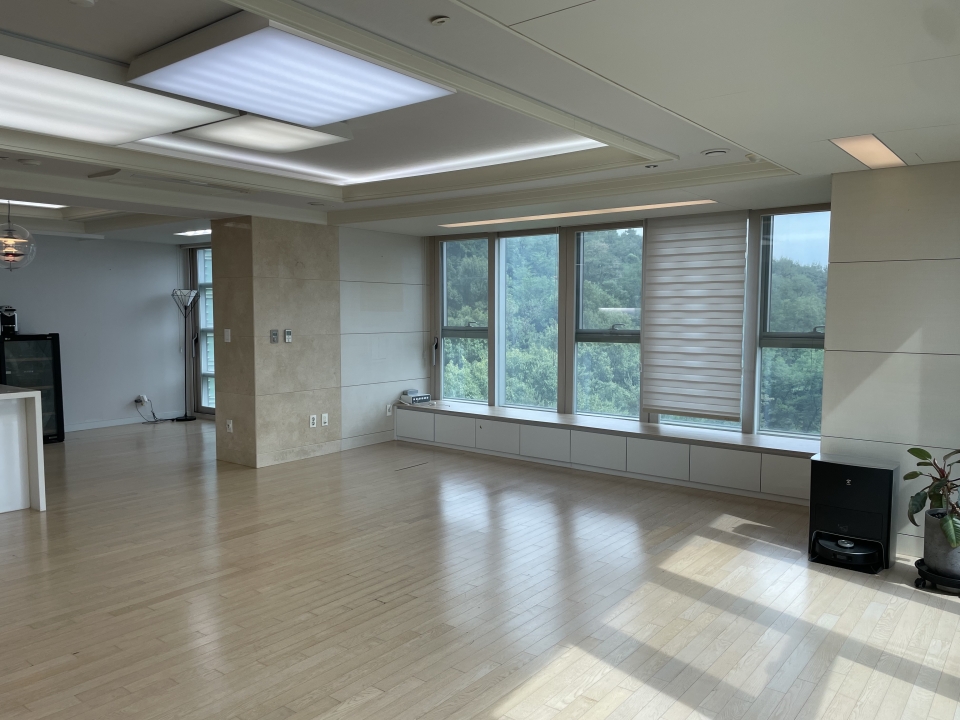 Sangam-dong Apartment For Rent