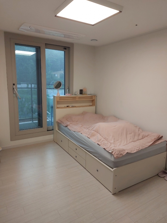 Heukseok-dong Apartment For Rent