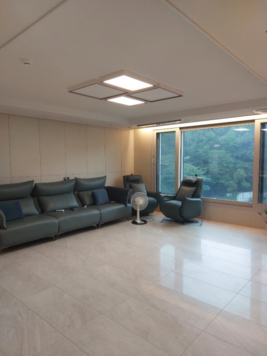 Heukseok-dong Apartment For Rent