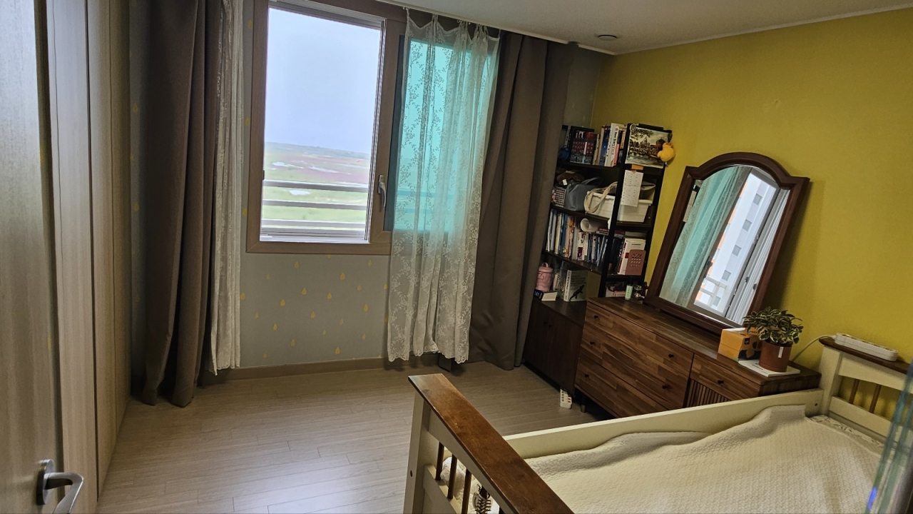 Songdo-dong Apartment For Rent