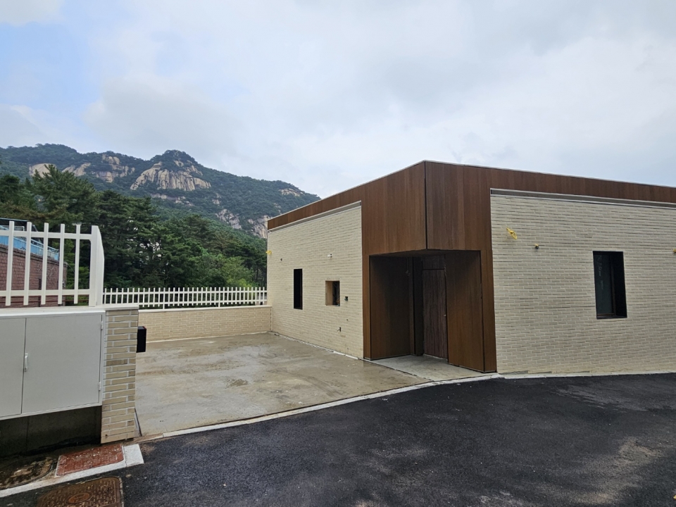 Pyeongchang-dong Single House For Sale, Rent