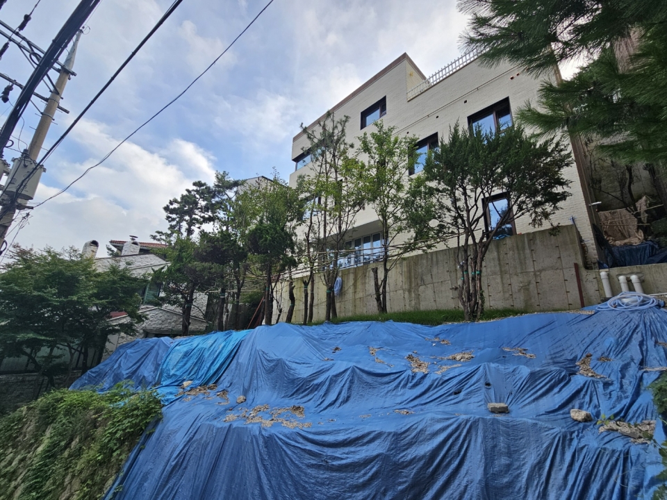 Pyeongchang-dong Single House For Sale, Rent