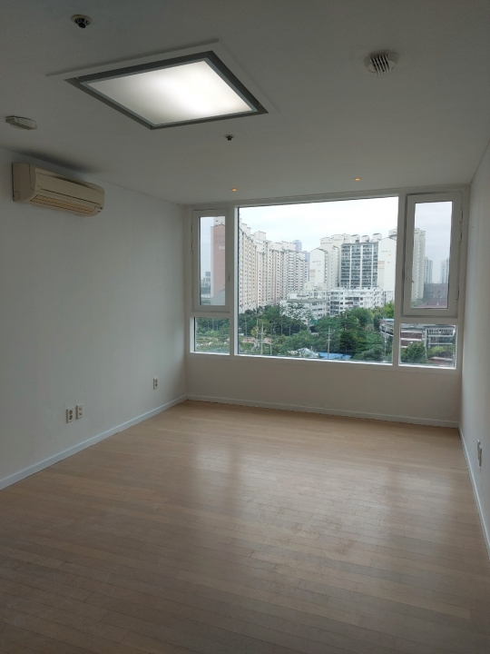 Hangangno 3(sam)-ga Apartment For Rent