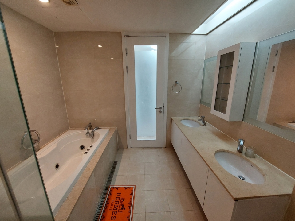 Hangangno 3(sam)-ga Apartment For Rent