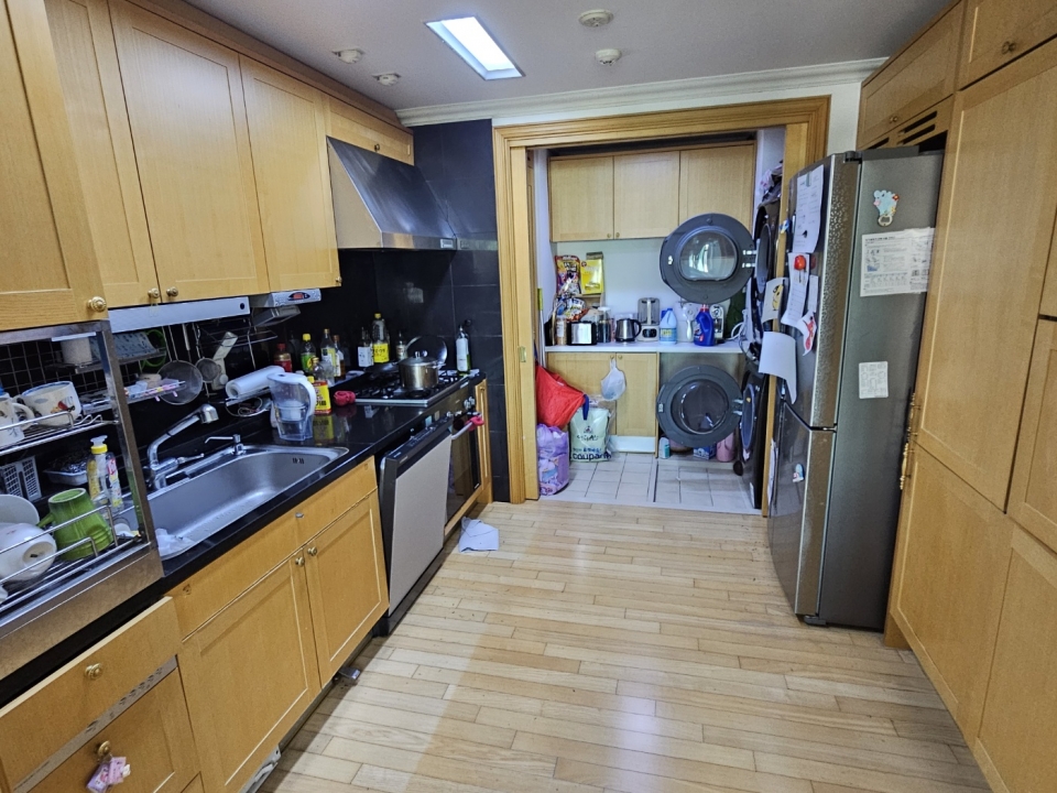 Seocho-dong Apartment For Rent