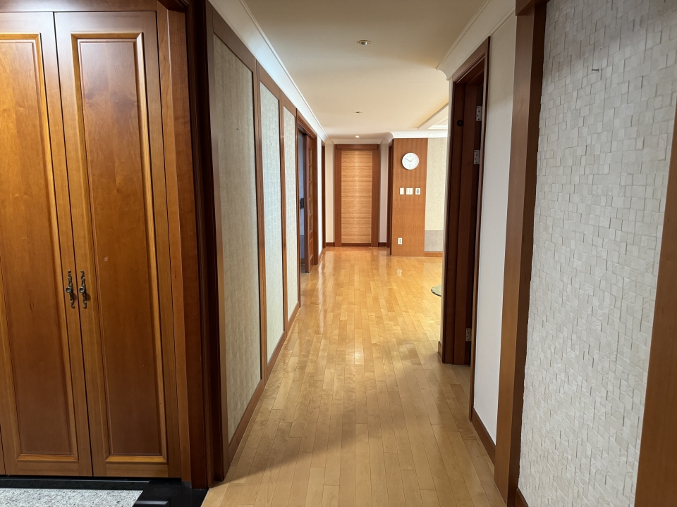 Seocho-dong Apartment For Rent