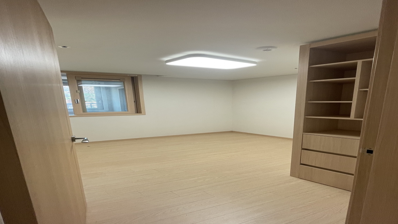 Yeomni-dong Apartment For Rent