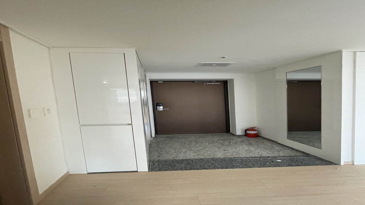 Yeomni-dong Apartment For Rent