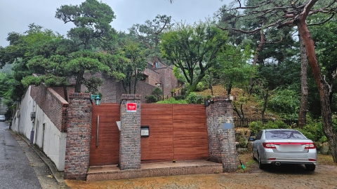 Pyeongchang-dong Single House For Sale, Rent