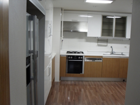 Hannam-dong Apartment (High-Rise)